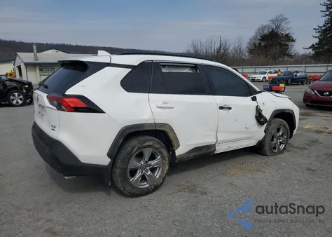 2023 Toyota Rav4 Xle z USA, uszkodzony, nr VIN 2T3P1RFV8PC376424